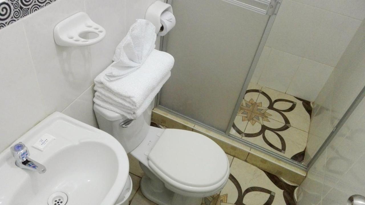 Hostal El Viajero En אויאנטאיטמבו מראה חיצוני תמונה